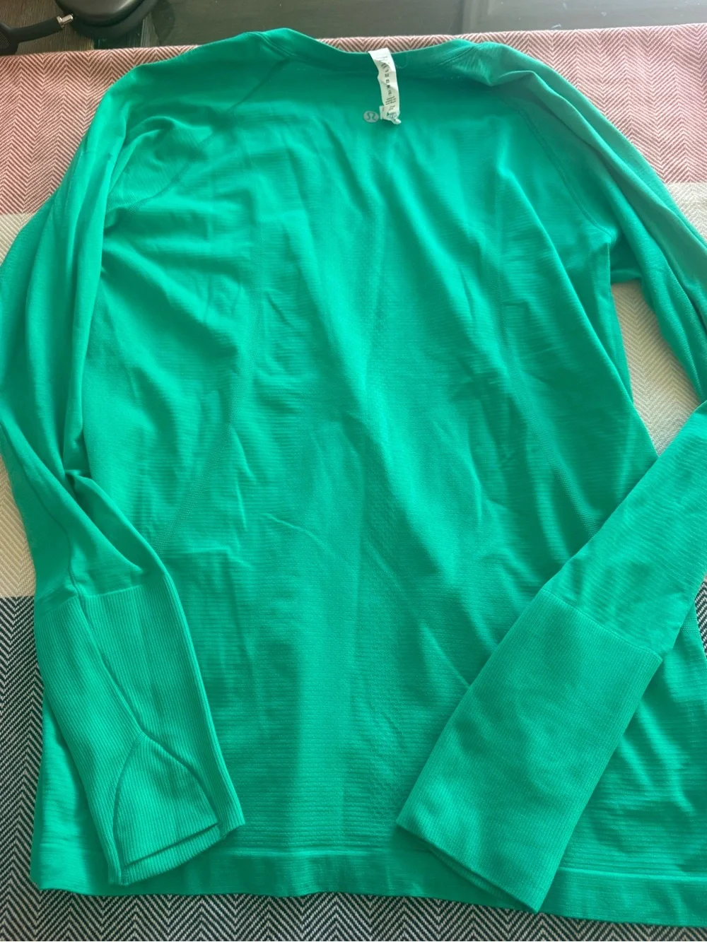 lululemon athletica swiftly Bright Emerald Crew Neck Top